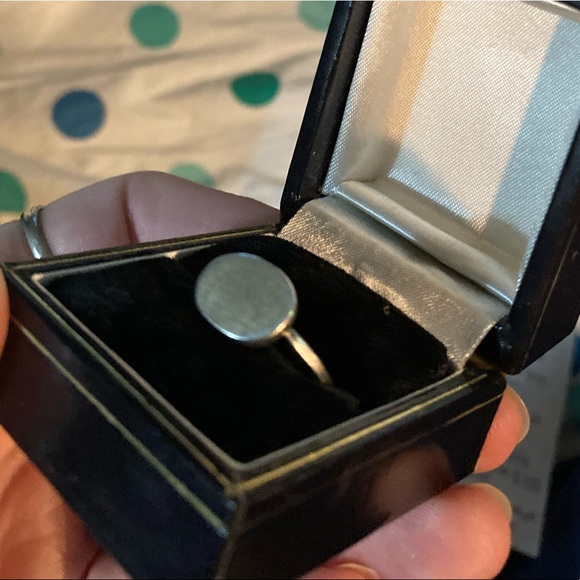 Silver ring - Picture 4 of 7